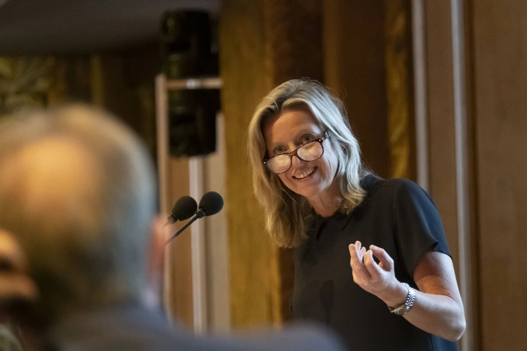 Minister Ollogren van Binnenlandse Zaken en Koninklijke relaties