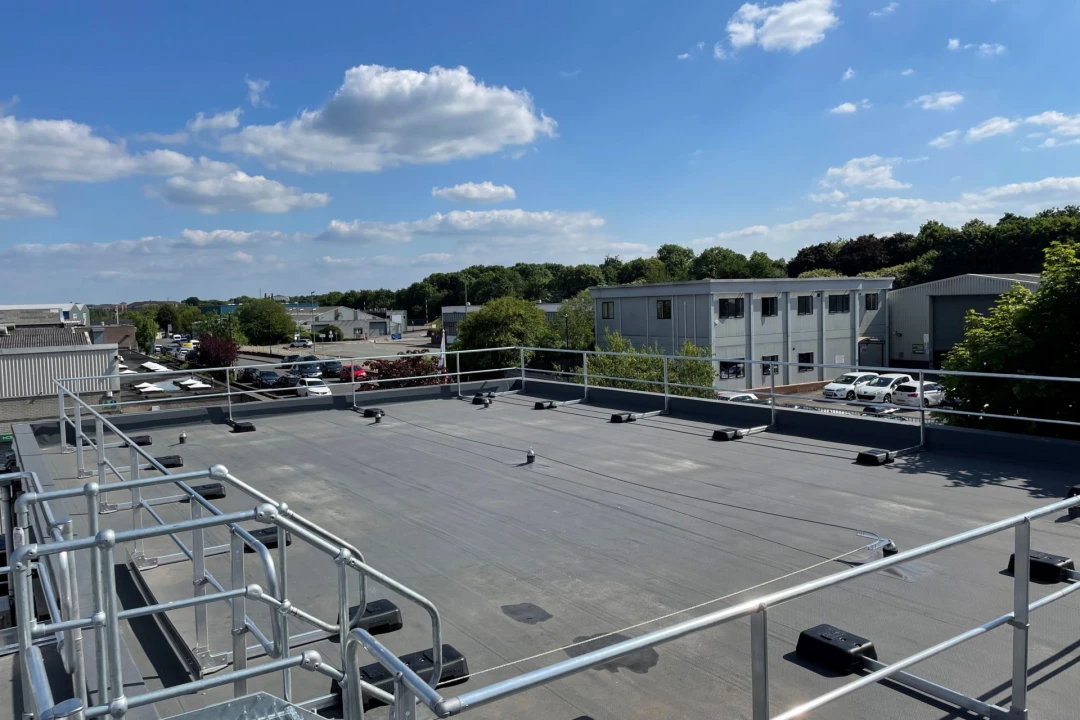 Roof Edge Protection - Roof handrail