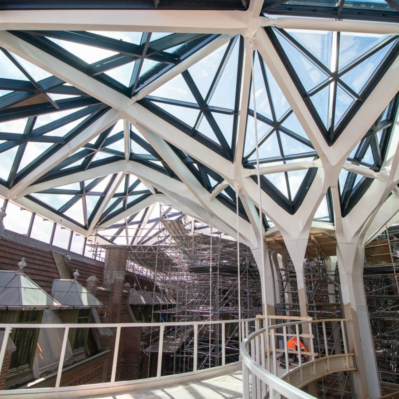 het dak van de universiteitsbibliotheek van amsterdam