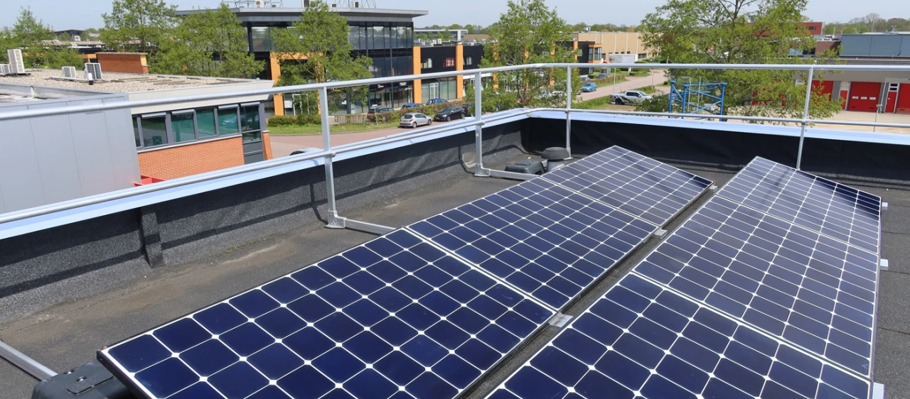 Eurosafe SolidRail aluminium guardrail - edge fall protection system