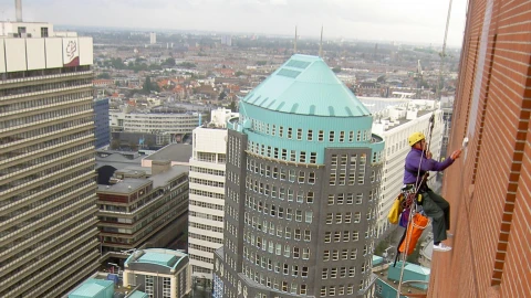 Rope Access Gevelreiniging
