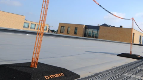 D Marc Roof Demarcation Barrier